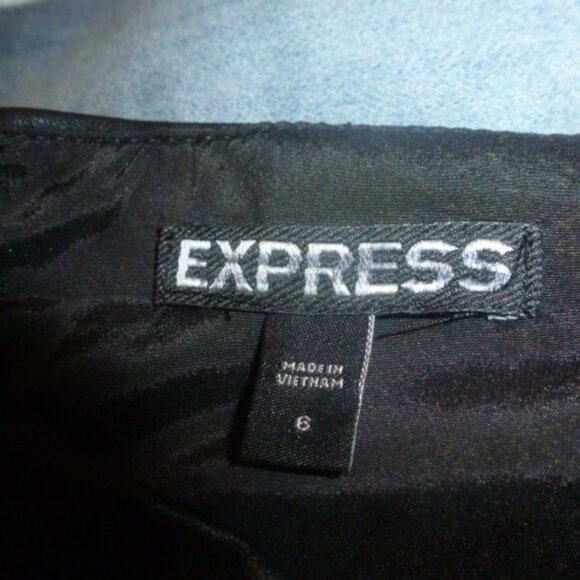 Express “leather” midi pencil skirt. Size 6 - Picture 10 of 13